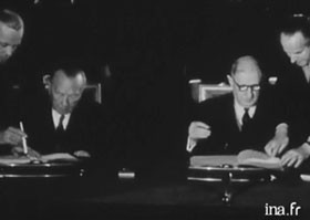 Le trait� de l'�lys�e, INA (Institut National de l'Audiovisuel)