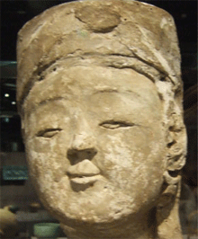 Les Arts de l'Islam au mus�e du Louvre, statue iranienne du XIIIe si�cle (photo : Andr� Laran�, pour Herodote.net