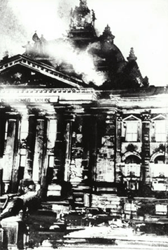 Incendie du Reichstag (27 février 1933) Incendie du Reichstag (27 février 1933)