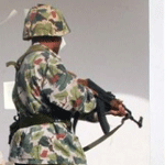 Sc&egrave;ne d'invasion au Timor oriental (d&eacute;cembre 1975)