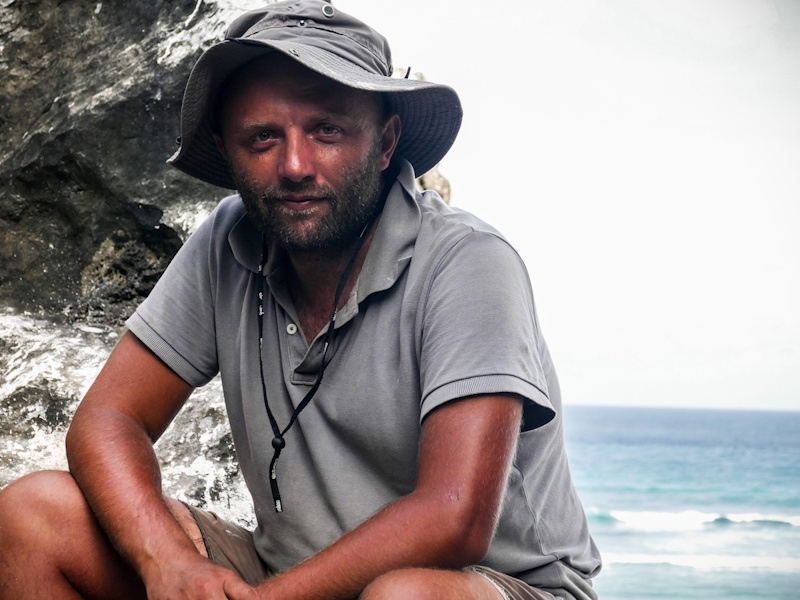 Stéphane Dugast sur l'île de Clipperton en 2015
