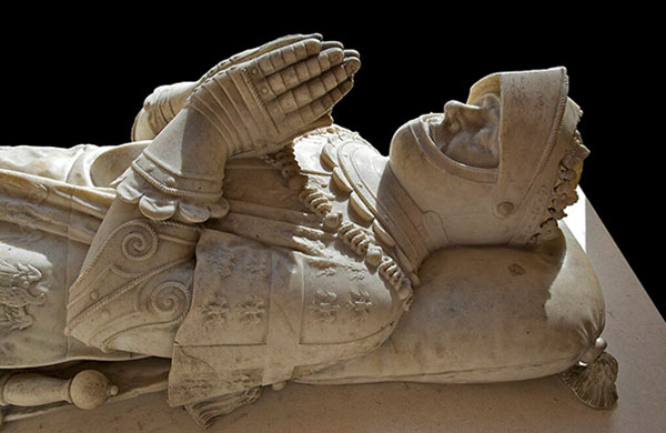 Barthélemy Prieur, Gisant d'Anne de Montmorency, vers 1585, actuellement conservé au Louvre. 