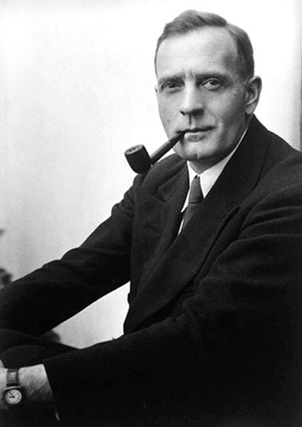 Johan Hagemeyer, Portrait d'Edwin Powell Hubble, 1931. Agrandissement : le télescope Hooker de 2,5 m de l'observatoire du Mont Wilson avec lequel Hubble a effectué ses principales découvertes.