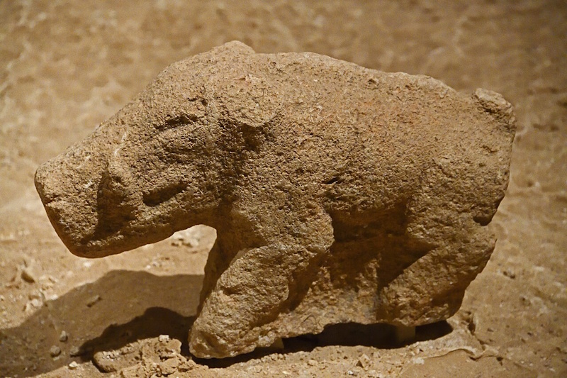 Animal en pierre retrouvé à Gobleki Tepe (musée d'Urfa, Turquie)