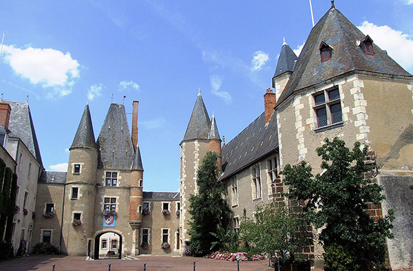 Château d'Aubigny-sur-Nère (département du Cher).