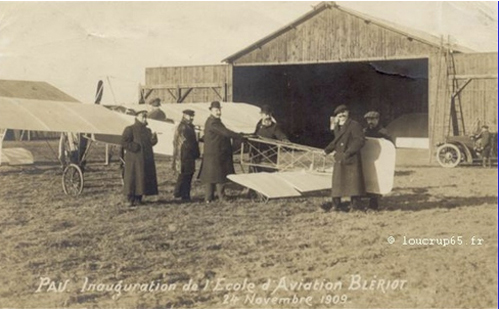 Inauguration de l'école Blériot à Pau, le 24 novembre 1909 (carte postale)