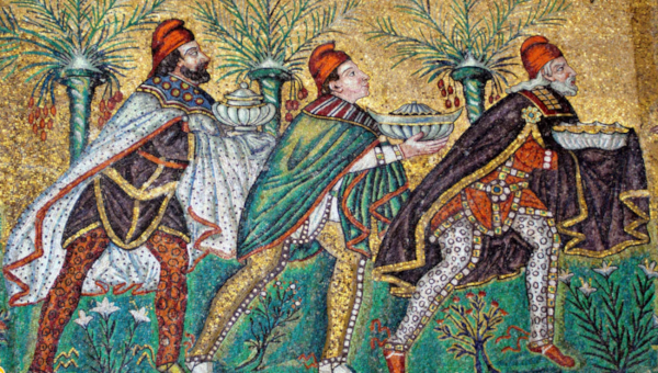 Représentation des rois mages coiffés d'un bonnet phrygien, basilique Sainte-Apollinaire-le-neuf, VIe siècle, Ravenne.