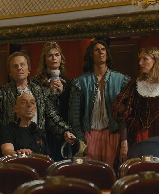 De la Com&eacute;die fran&ccedil;aise, un film r&eacute;alis&eacute; par Martin Darondeau et Bertrand Usclat, 2026