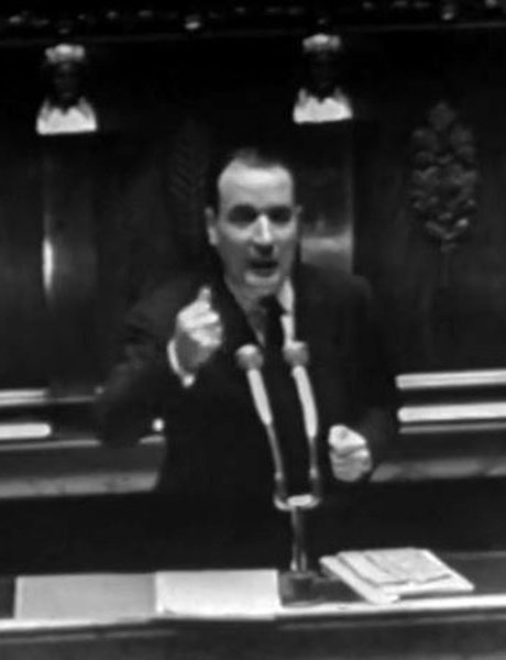 Intervention de François Mitterrand, député de la Nièvre à la tribune de l'Assemblée nationale. Il s'exprime sur La constitution de 1958, en particulier sur la responsabilité du gouvernement face au parlement (24 avril 1964).