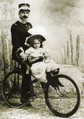 Le capitaine Driant à Vélo.