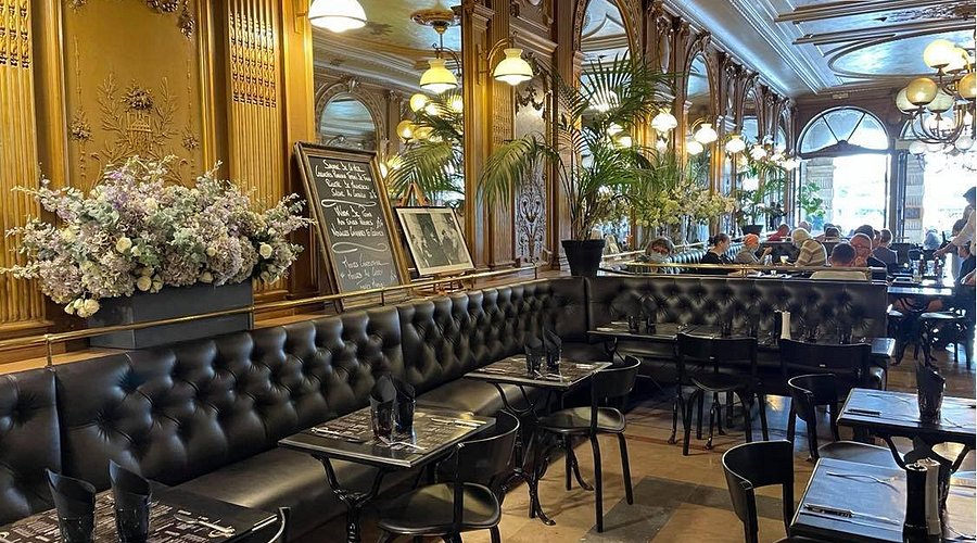 Le Café de la Paix, place de Verdun, La Rochelle