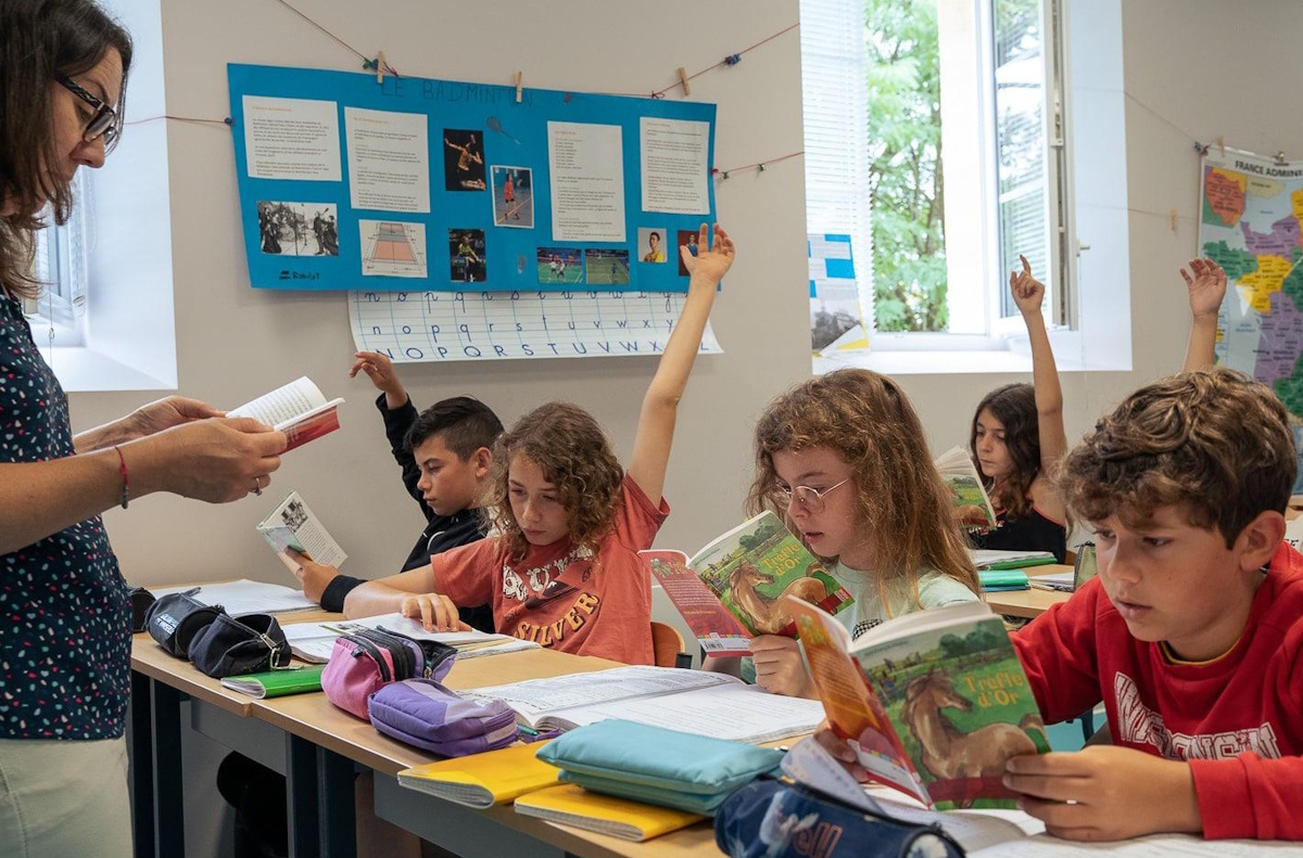 Lecture à l'école Jeanne d?Arc de Saint-Ciers-sur-Gironde Lecture à l'école Jeanne d?Arc de Saint-Ciers-sur-Gironde