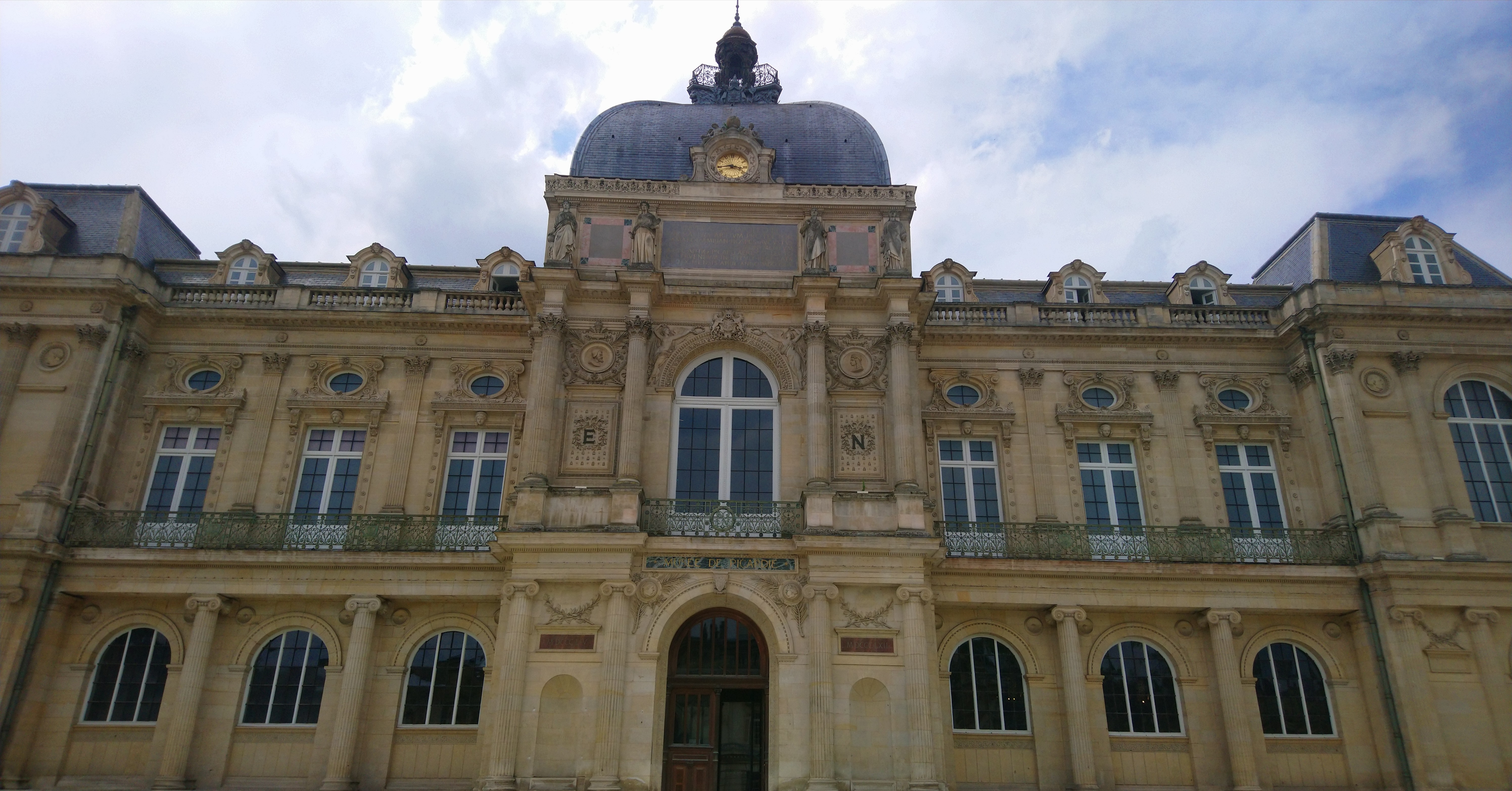 Fa&ccedil;ade principale du mus&eacute;e de Picardie.