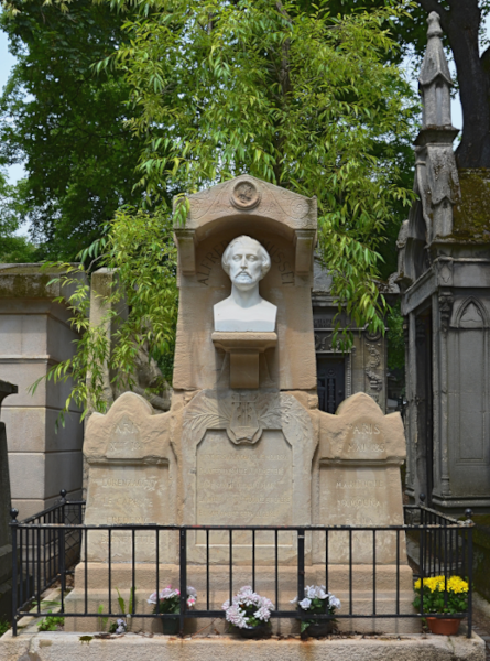 Jean-Auguste Barre, Tombeau d'Alfed de Musset au cimetière du Père-Lachaise, 1858. Agrandissement : Georges Barbier, illustration pour On ne badine pas avec l'amour, édition de 1920.