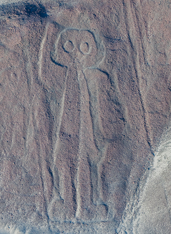 Géoglyphe surnommé « L'Astronaute » ou « L'Homme-hibou » (30 mètres de haut), région de Nazca, 100 avant J.-C. à 700 après J.-C.