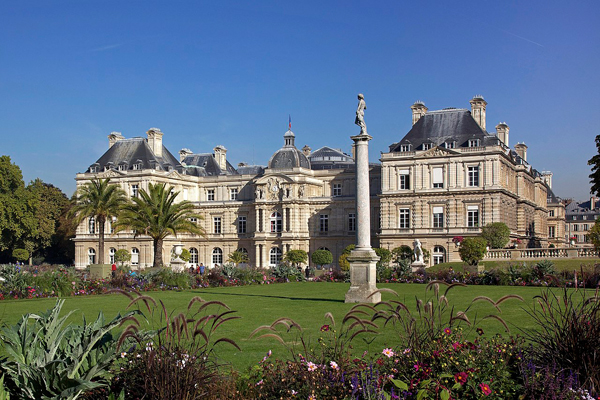 Palais du Luxembourg (6e arr. Paris), XVIIe siècle, vue d'ensemble de la façade sur jardin. Agrandissement : Châteaux de Maisons-Laffite, XVIIe siècle.