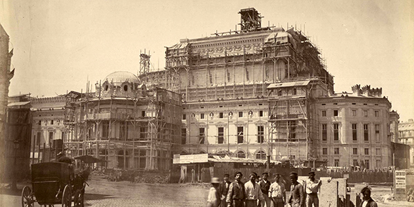 Construction de l?Opéra Garnier, Paris, BnF.  L'Opéra Garnier, 1880-1900, Étas-Unis, Brown University Library.