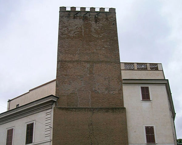 Tour des Graziani. Agrandissement : Tour des Capocci.