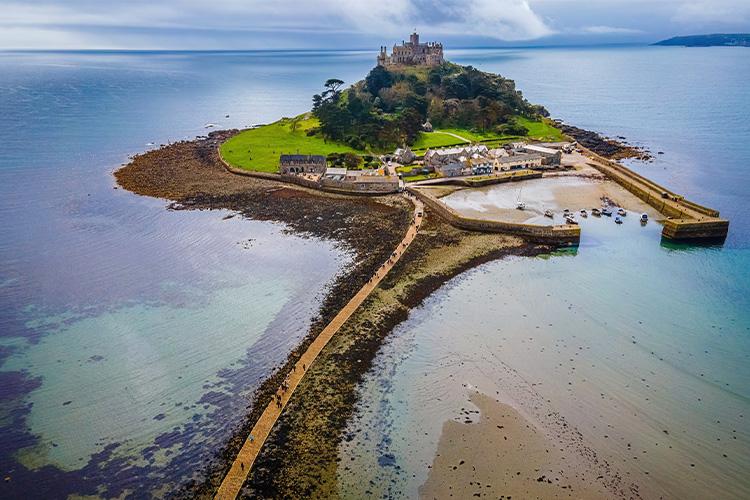 St Michael's Mount, en Cornouailles, dont on pense qu'il s'agit de l'ancienne Ictis
