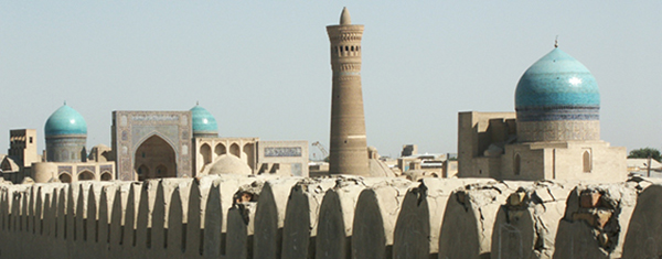 Vue du ciel de Boukhara (Ouzbékistan), capitale de l'empire des Samanides aux IXe et Xe siècles. Agrandissement : Mosquée Po-i-Kalân ((Ouzbékistan).