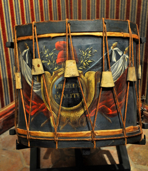 Un tambour des armées de la Révolution (musée Carnavalet, Paris)