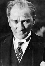 Moustafa K�mal (ou K�mal Ataturk) (19 mai 1881, Salonique - 10 novembre 1938, Istanbul)